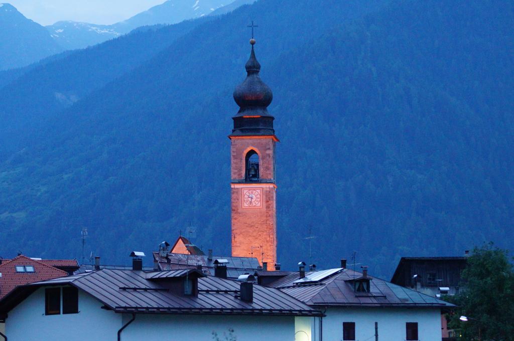 Hotel Pezzotti Pellizzano Buitenkant foto
