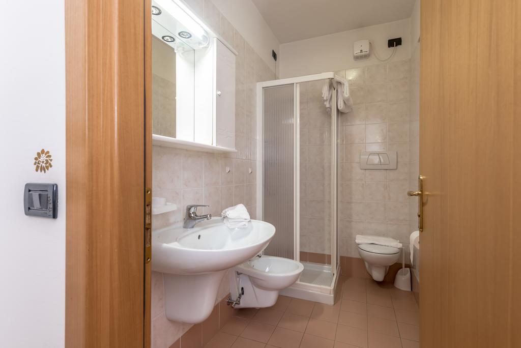 Hotel Pezzotti Pellizzano Buitenkant foto
