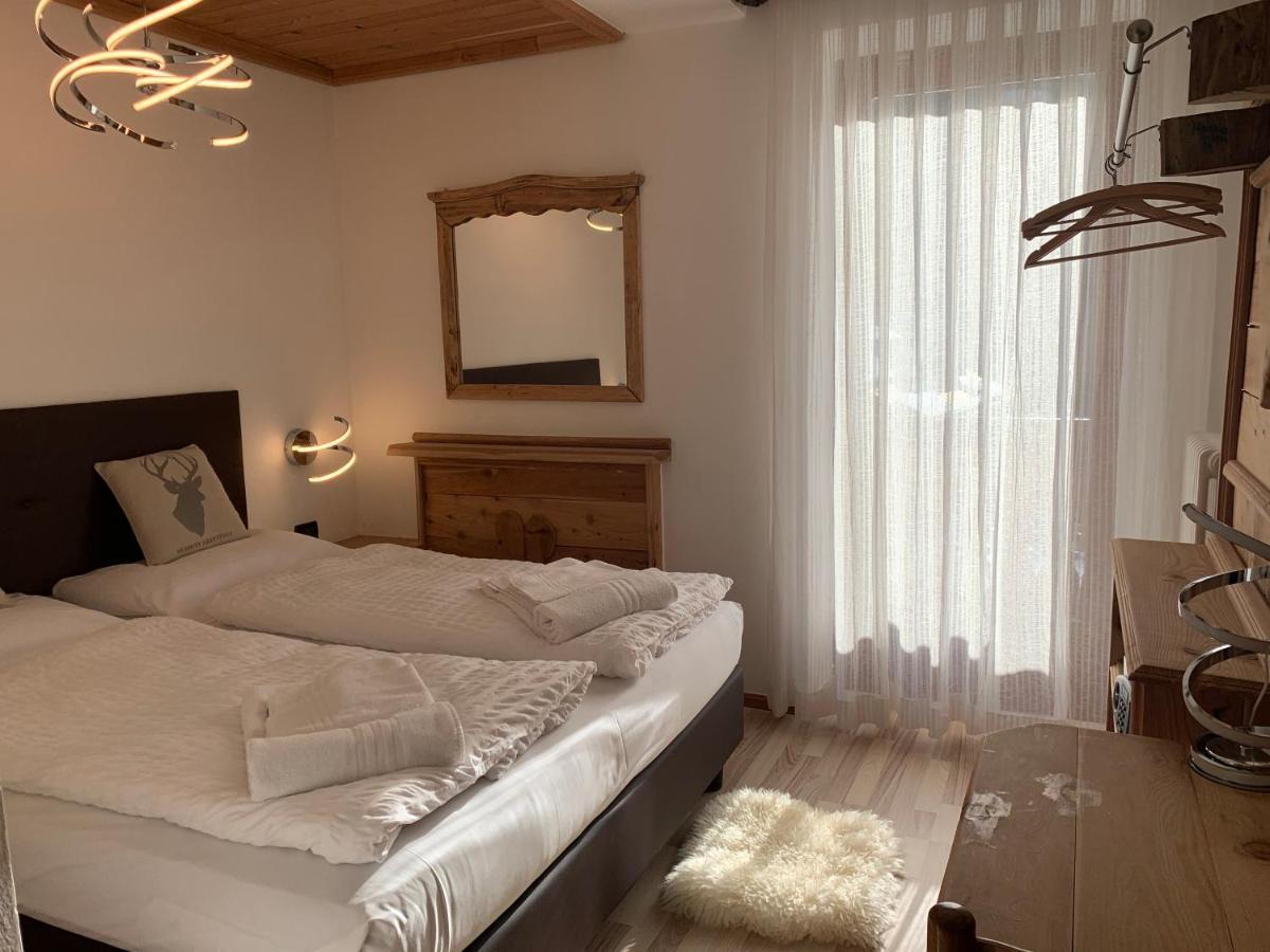 Hotel Pezzotti Pellizzano Buitenkant foto